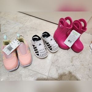 Adidas Crocs toddler size 6-7 pink, white, orange